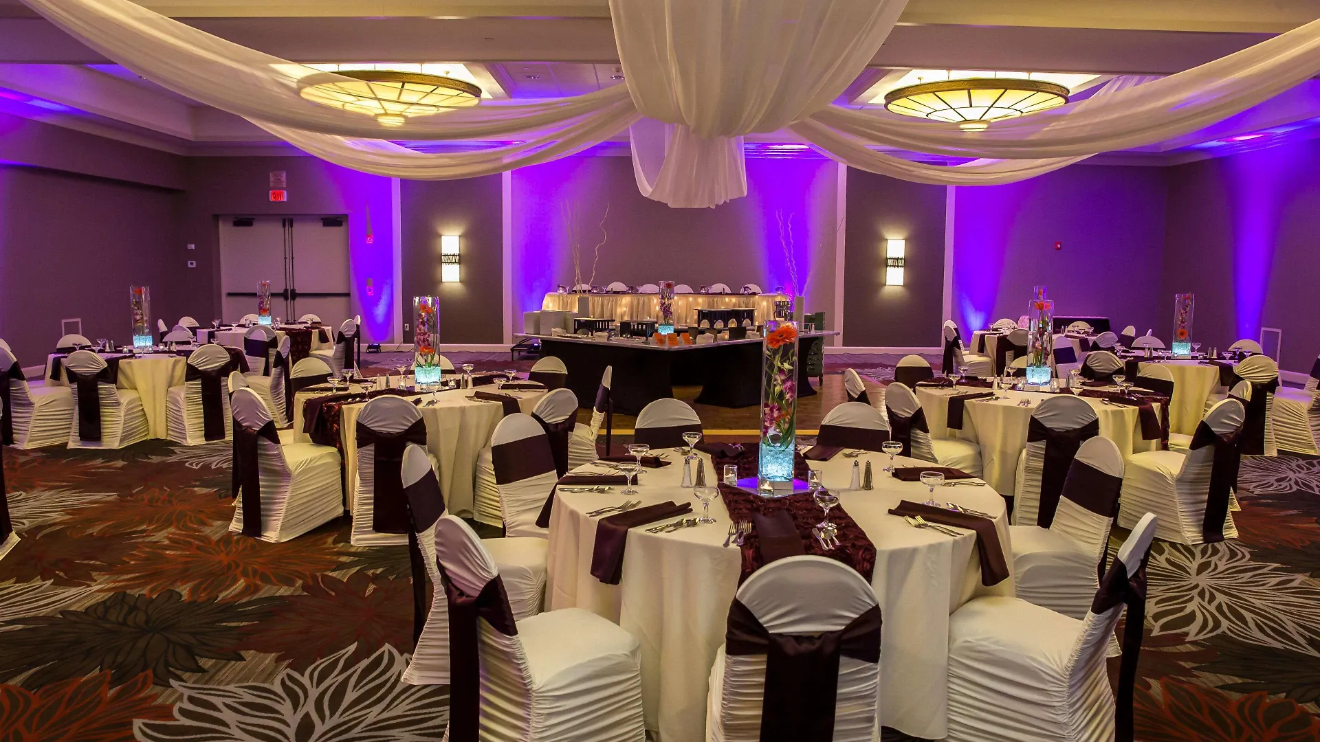 Doubletree By Hilton Pittsburgh-Green Tree 4*, Pittsburgh