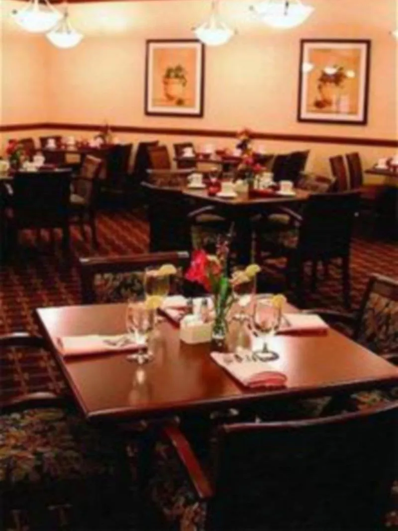 Doubletree By Hilton Pittsburgh-Green Tree