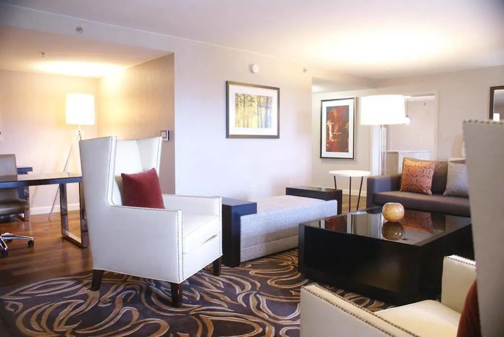 Doubletree By Hilton Pittsburgh-Green Tree Crafton Otel