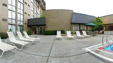 Doubletree By Hilton Pittsburgh-Green Tree Crafton 4*,